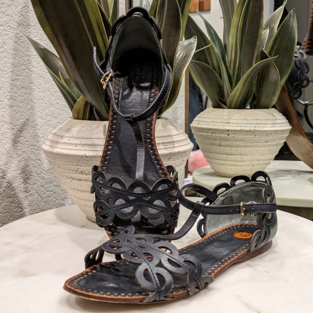 Tory Burch Scalloped Laser Cut Leather Flat Sandals Women's 8.5M Navy Blue 6260